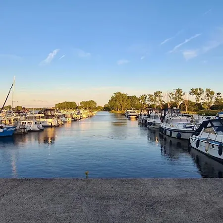 Holiday home Nieuwendamme 69